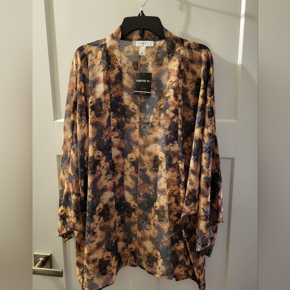 Forever 21 Plus Kimono NWT